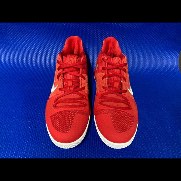 SOLD‼️  Kyrie 3 “University Red” (GS) - Picture 9 of 13